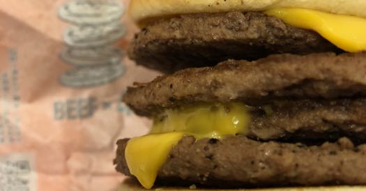 29(肉)の日にふさわしいダブルビーフダブルチーズバーガーは肉感最高！マクドの限定商品を早速レポート