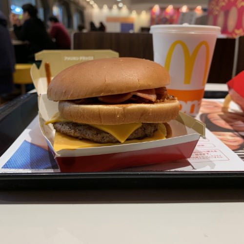 濃厚バーベキューソースとチーズの組み合わせが最高！マクドナルドのテキサスバーガー2018を今回は無料で実食