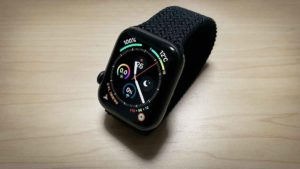 Apple Watchのブレイデッドソロループとソロループの使用感や違いについてのレビューを公開