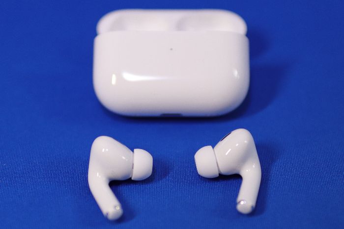 Air Pods Pro(第2世代)ケースと本体