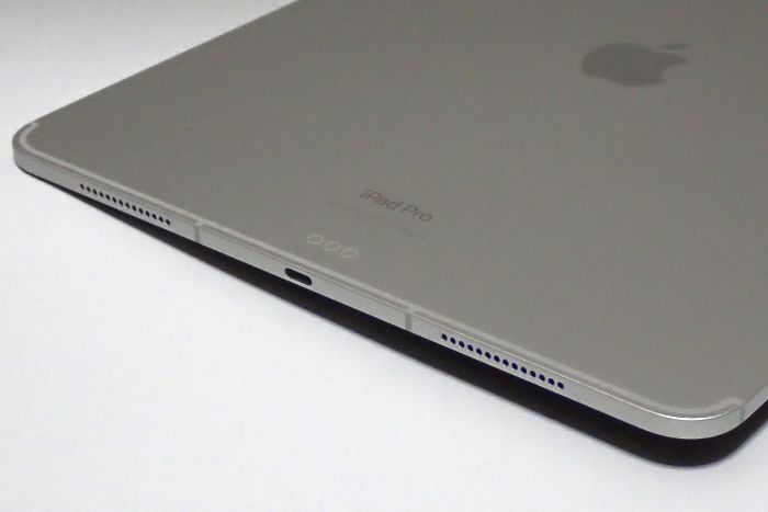 13インチiPad Pro(M4)電源端子