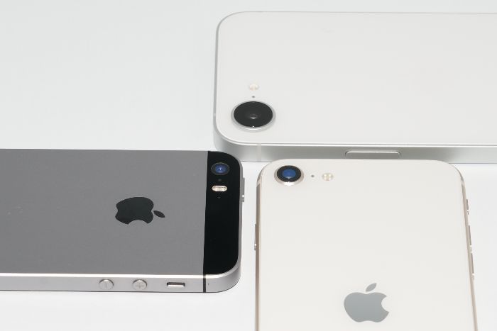 iPhone16eとiPhoneSEのカメラを比較