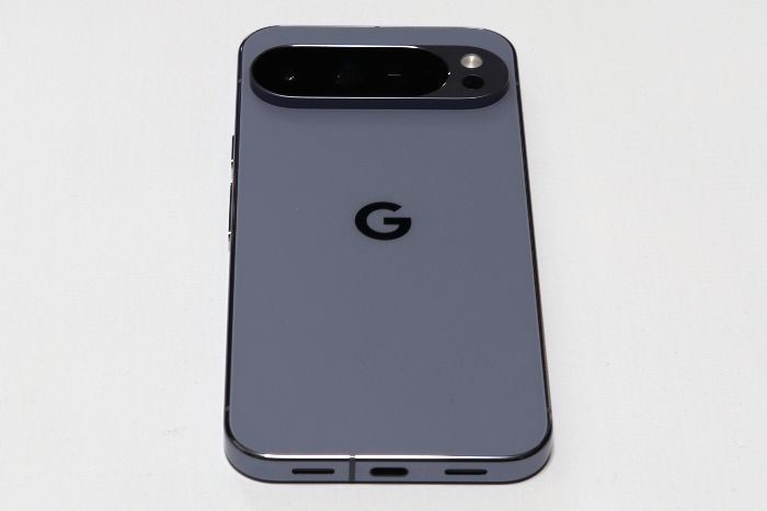 Pixel10 Pro XLの端子側