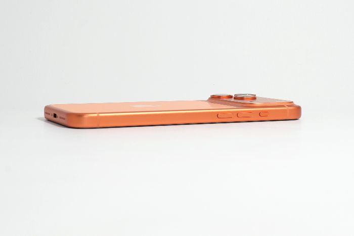 iPhone17ProMaxの音量ボタン側