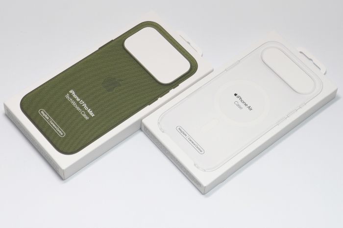 iPhone17ProMaxテックウーブンケースとiPhoneAirケースの薄さを比較