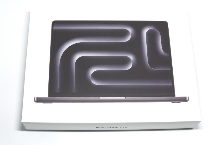 MacBookProM5 14インチのパッケージ