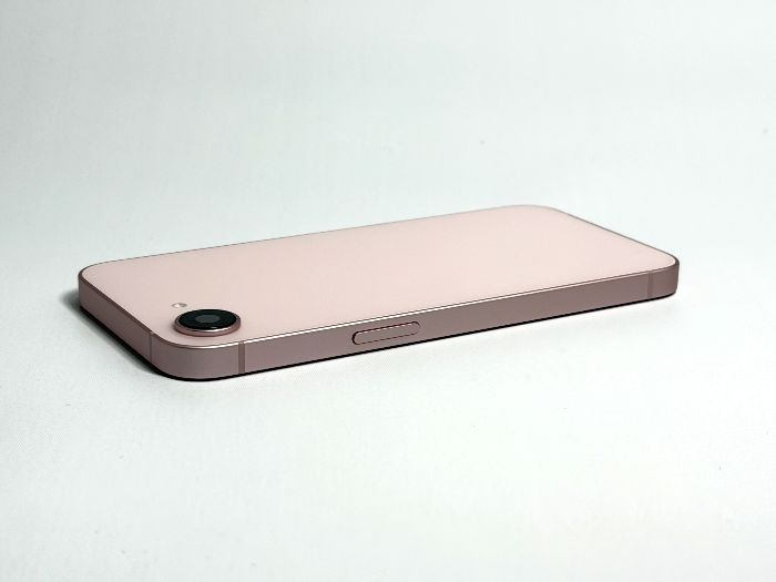 iPhone17eの電源ボタン側