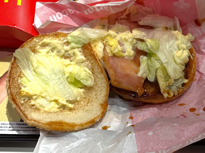 瀬戸内レモンタルタルベーコンてりたまの中身を撮影