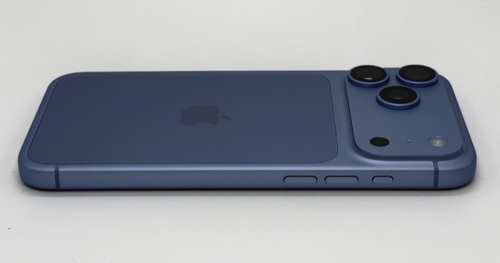 iPhone18 Pro Maxの本体音量ボタン側